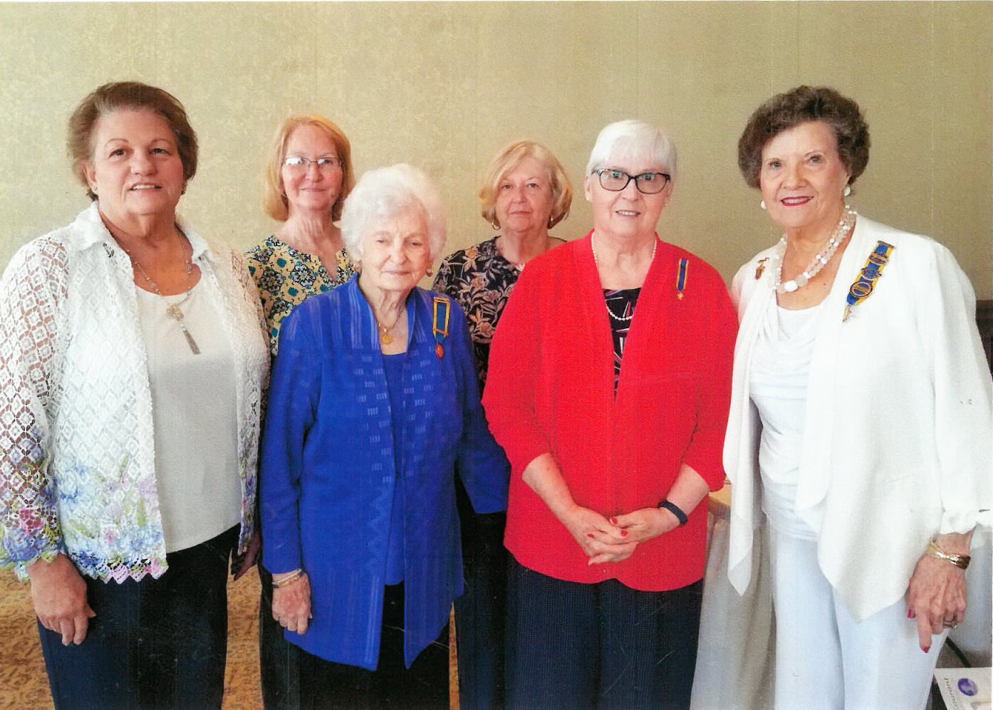 Colonial Dames involved in workshop